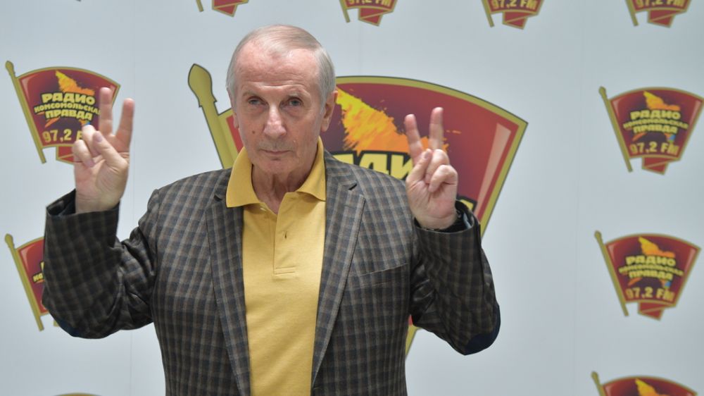 � ������ ���������� ������ ������������������� ��������* � �������� �������� �������*