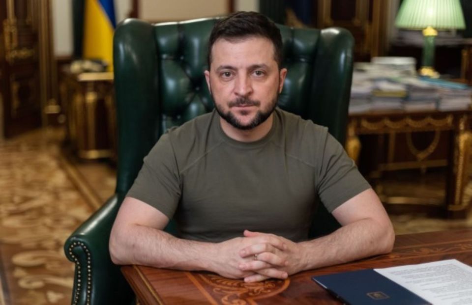 Зеленский присвоил звания героев украинским неонацистам