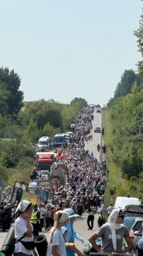 Роман Насонов: На Украине продолжается крестный ход верующих УПЦ — несмотря на запреты и давление